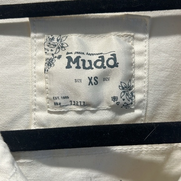EUC Mudd white Jean jacket. Size XS - Picture 2 of 4